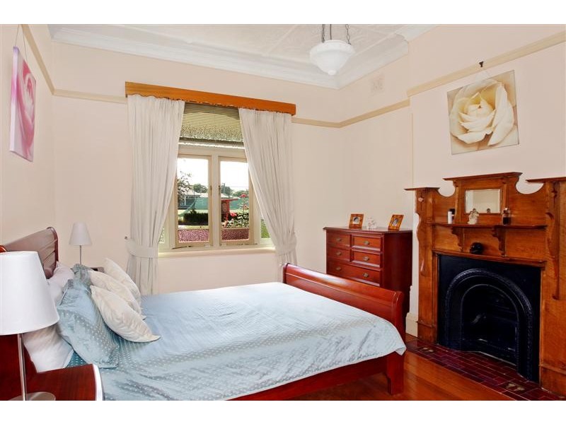 106 Livingstone Rd, Marrickville NSW 2204