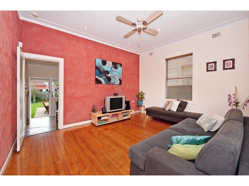 42 Fanning Street, Tempe NSW 2044