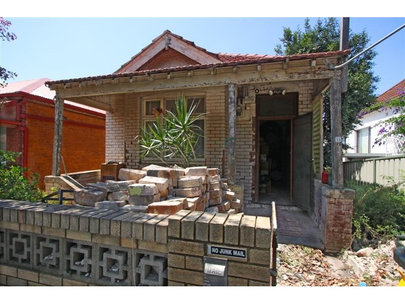 11 Lymerston Street, Tempe NSW 2044