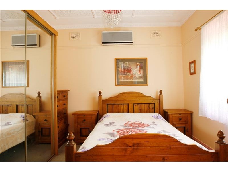 24 Edwin Street, Tempe NSW 2044