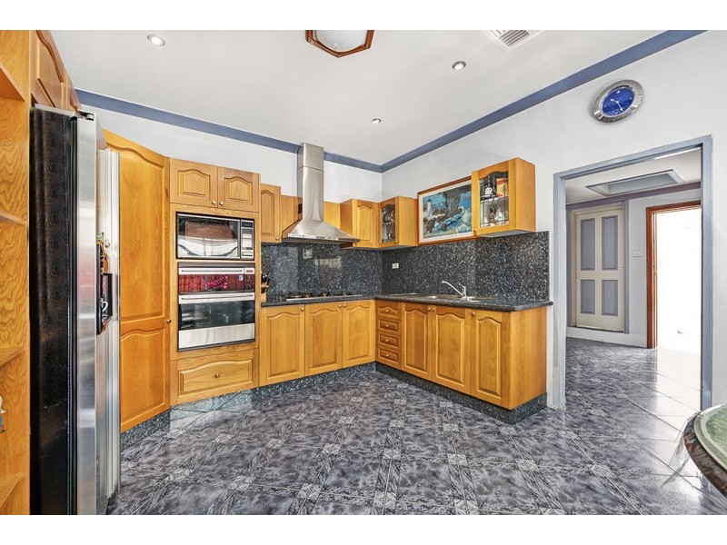 79 Meeks Rd, Marrickville NSW 2204