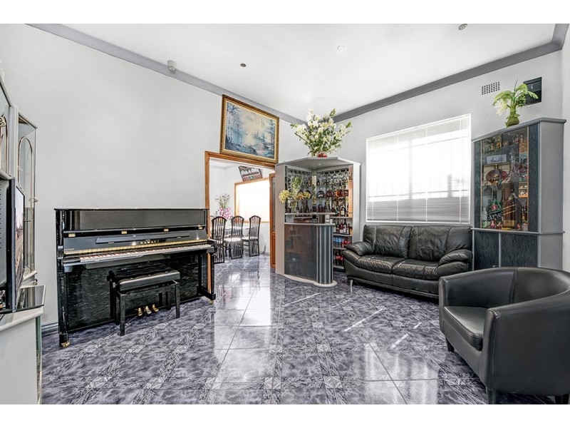 79 Meeks Rd, Marrickville NSW 2204