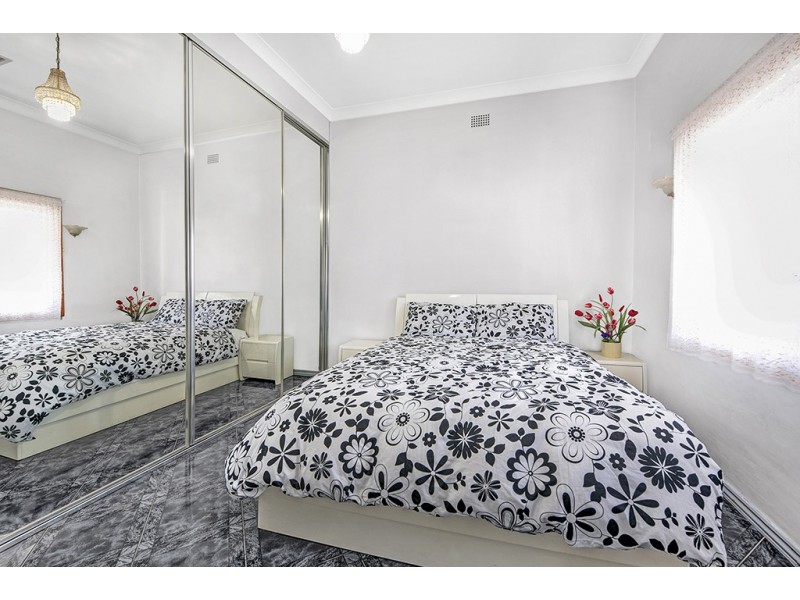 79 Meeks Rd, Marrickville NSW 2204