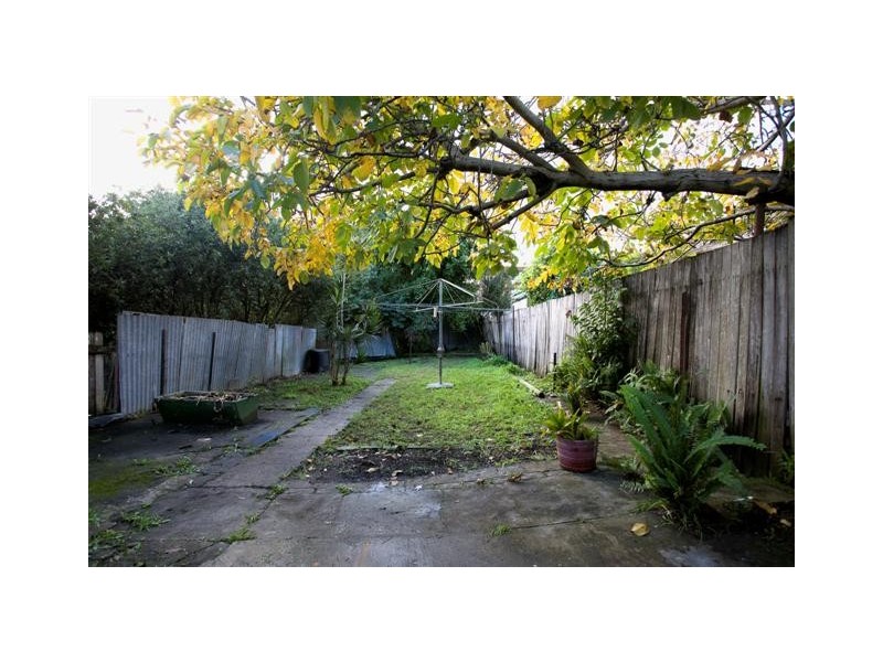 27 Riverside Cres, Marrickville NSW 2204