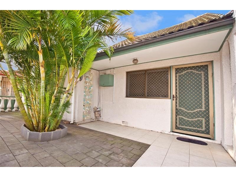 39 Yelverton St, St Peters NSW 2044