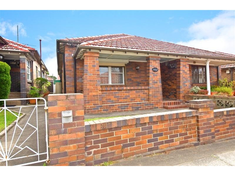 182 Illawarra Road, Marrickville NSW 2204