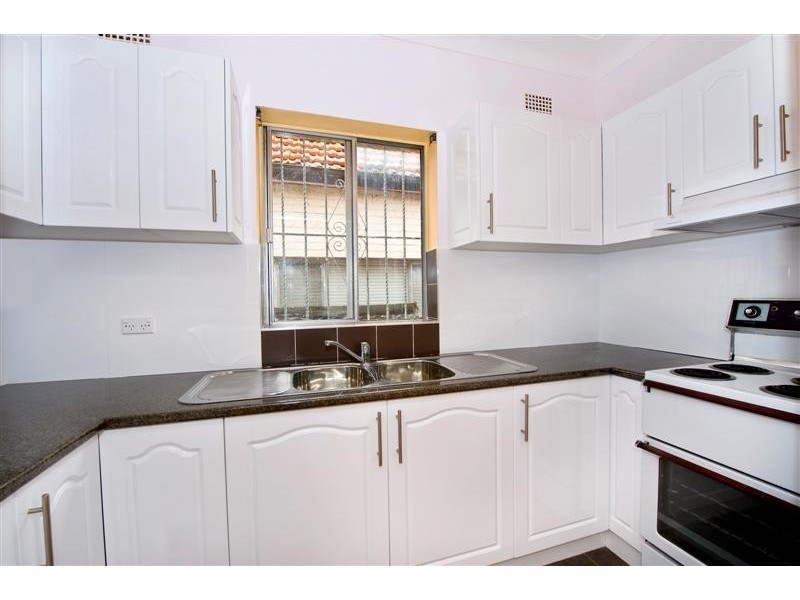 82 Petersham Rd, Marrickville NSW 2204