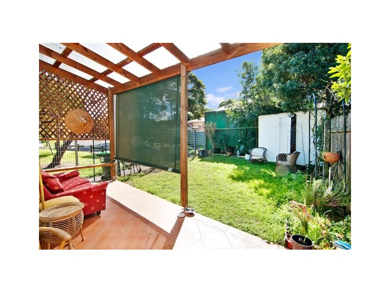 9 Wallace Avenue, Hurlstone Park NSW 2193