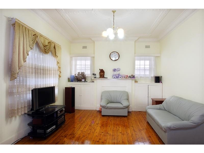 3 Dibble Avenue, Marrickville NSW 2204