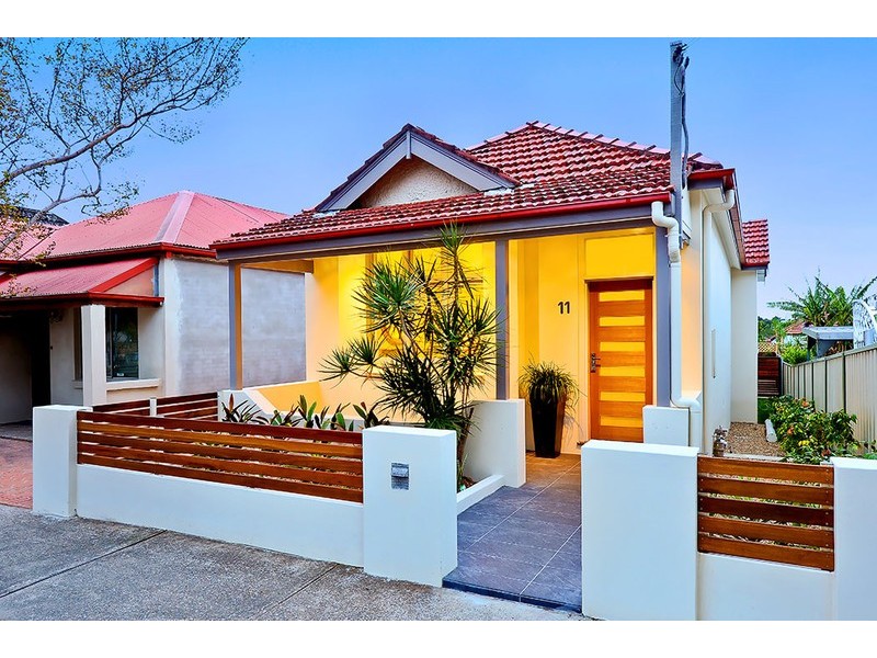 11 Lymerston Street, Tempe NSW 2044