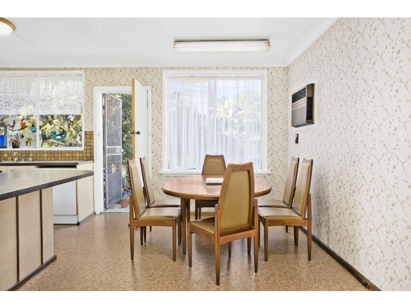 9 Highlands Cres, Earlwood NSW 2206