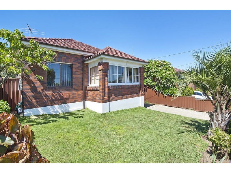 6 McGrath Avenue, Earlwood NSW 2206