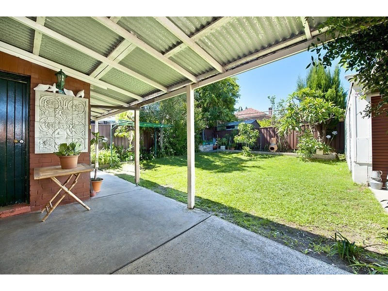 6 McGrath Avenue, Earlwood NSW 2206