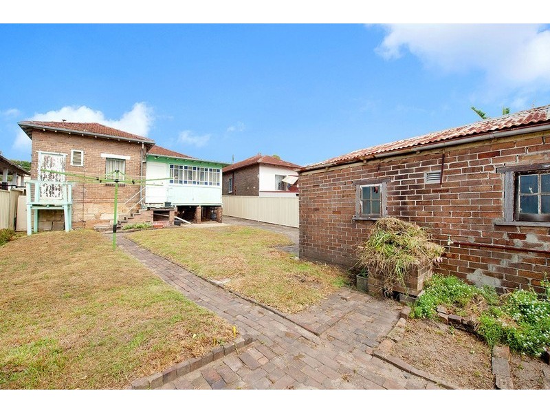 19 Leofrene Avenue, Marrickville NSW 2204
