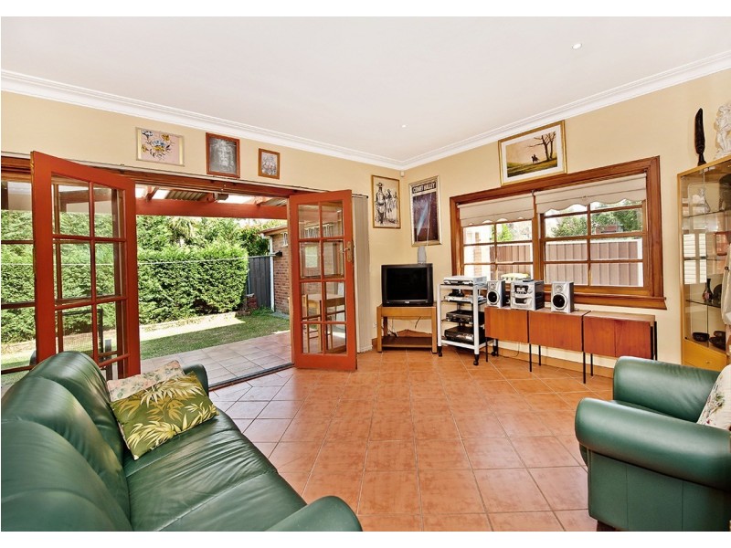 31 Earlwood Avenue, Earlwood NSW 2206