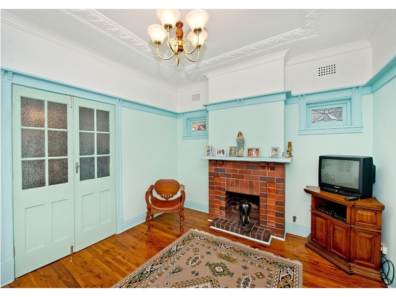 31 Earlwood Avenue, Earlwood NSW 2206