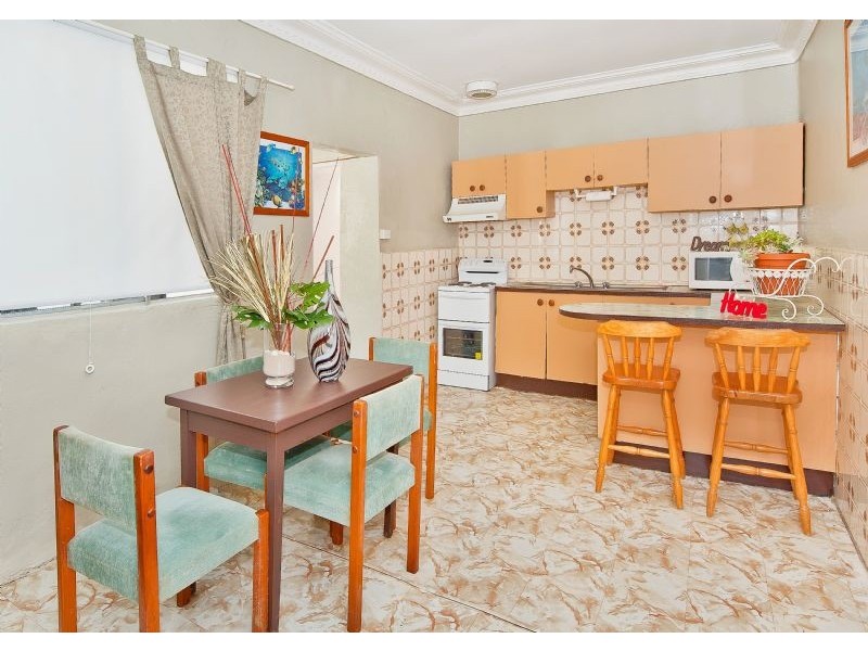 8 Edgar Street, Tempe NSW 2044