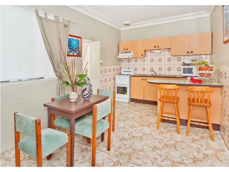 8 Edgar Street, Tempe NSW 2044