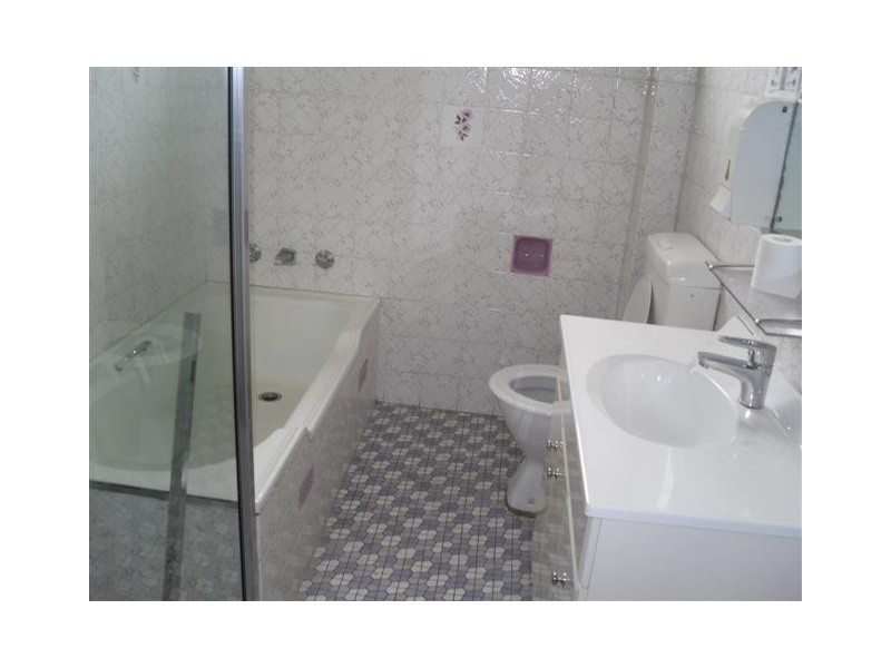 184 Unwins Bridge Rd, Sydenham NSW 2044