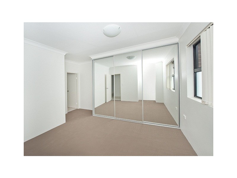 2/8-10 Ewart Street, Marrickville NSW 2204