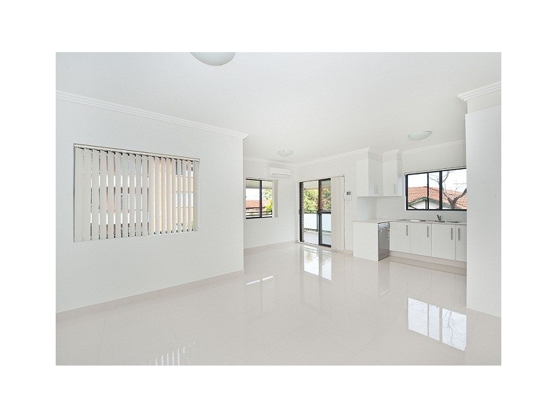 8/8-10 Ewart Street, Marrickville NSW 2204