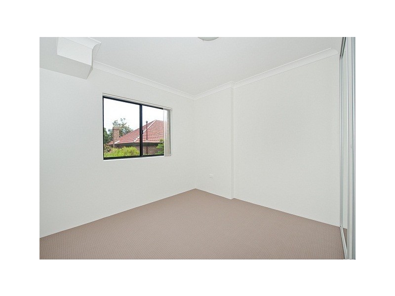 8/8-10 Ewart Street, Marrickville NSW 2204