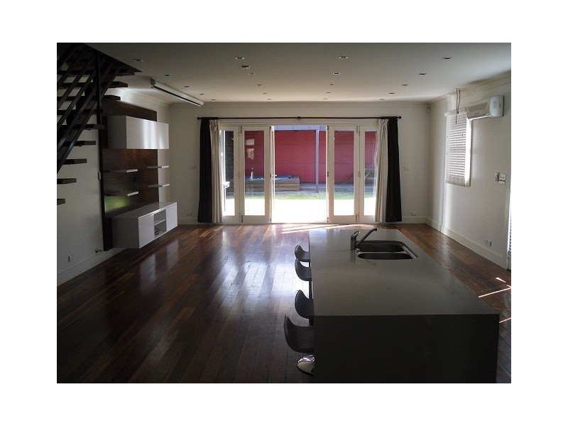 18 Sutherland Street, St Peters NSW 2044