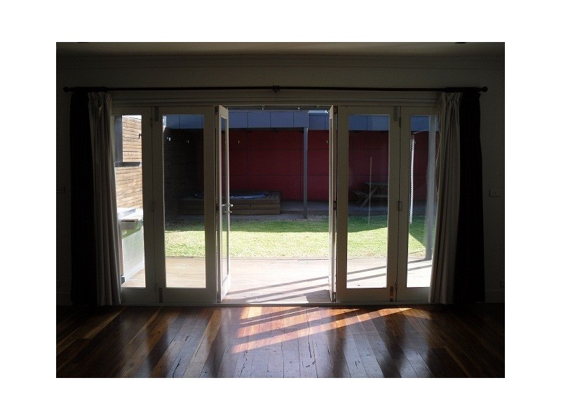 18 Sutherland Street, St Peters NSW 2044