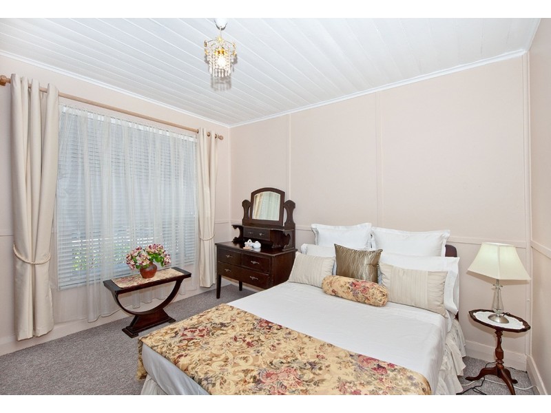 12 Edith Street, St Peters NSW 2044