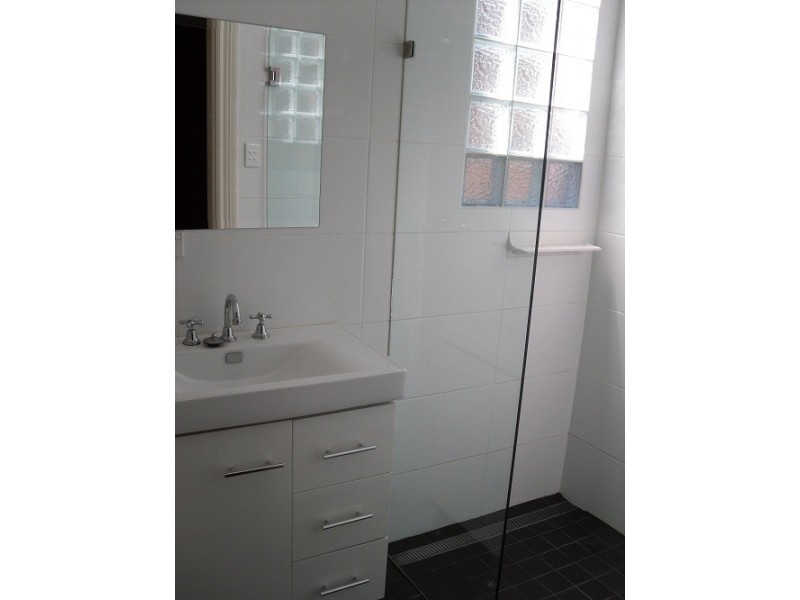 98 Unwins Bridge Road, St Peters NSW 2044