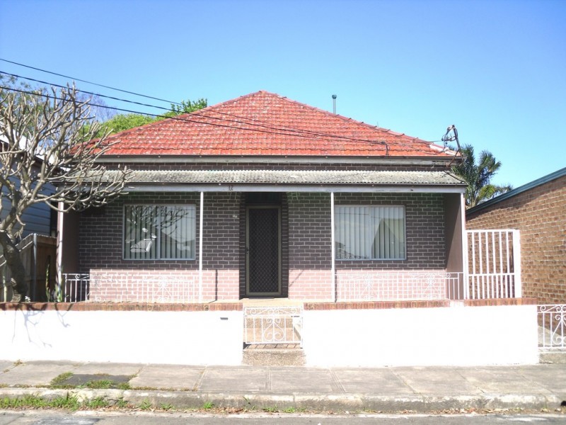 12 Quarry Street, Tempe NSW 2044