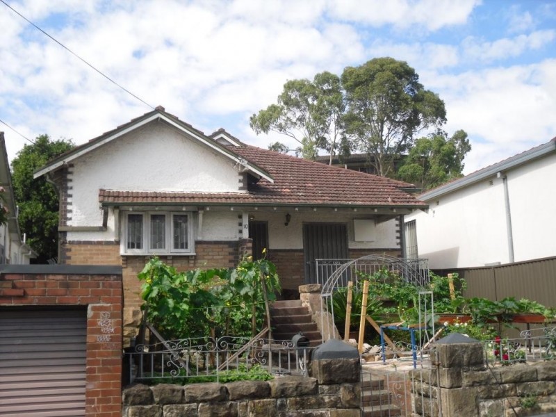 10 Leofrene Avenue, Marrickville NSW 2204