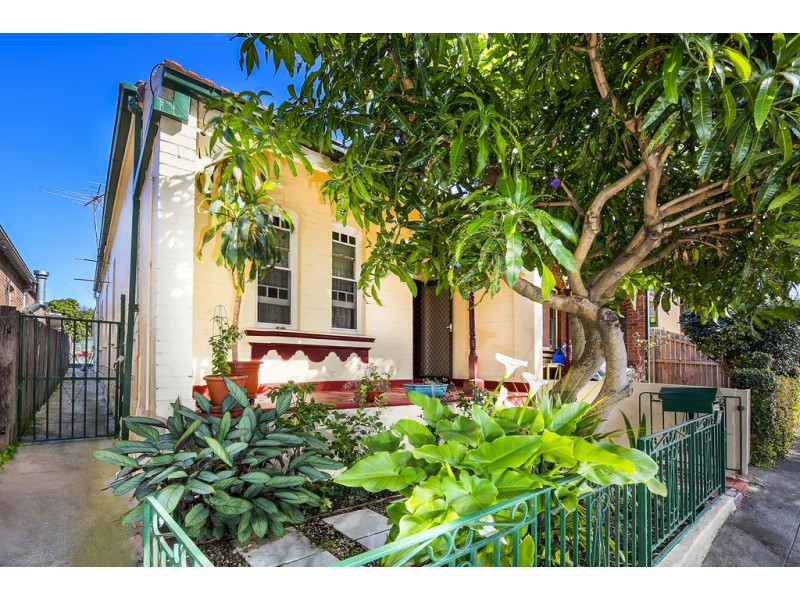 33 Moncur St, Marrickville NSW 2204