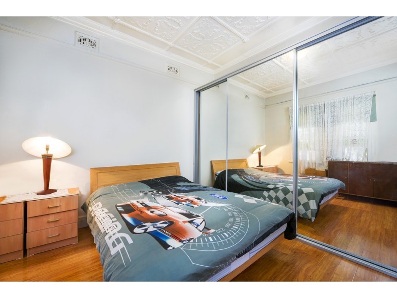 33 Moncur St, Marrickville NSW 2204