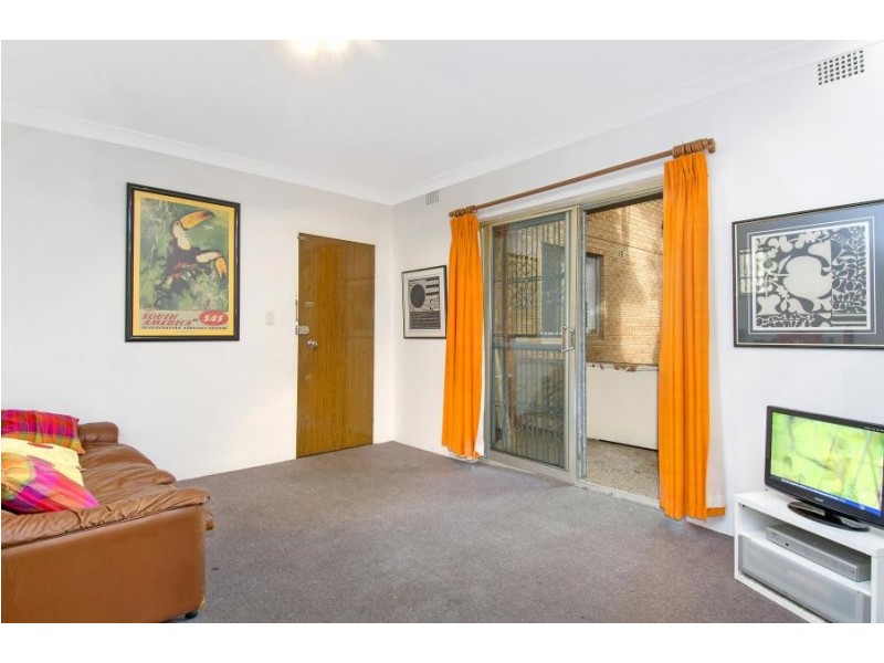 11/2 Henson St, Marrickville NSW 2204