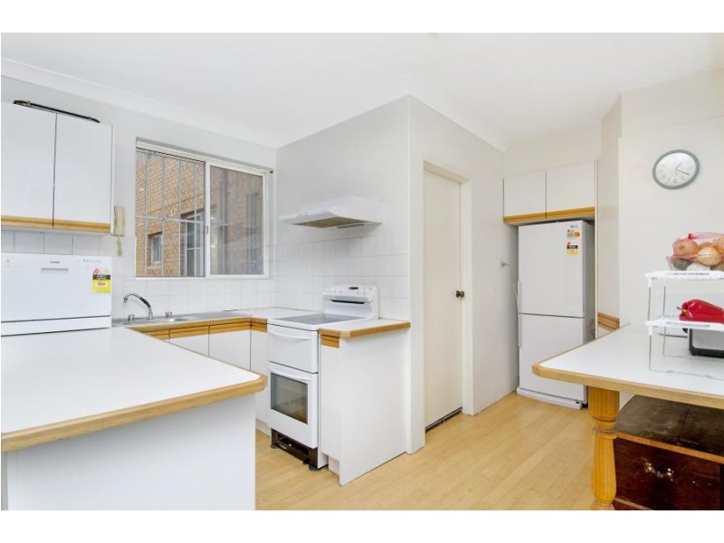 11/2 Henson St, Marrickville NSW 2204