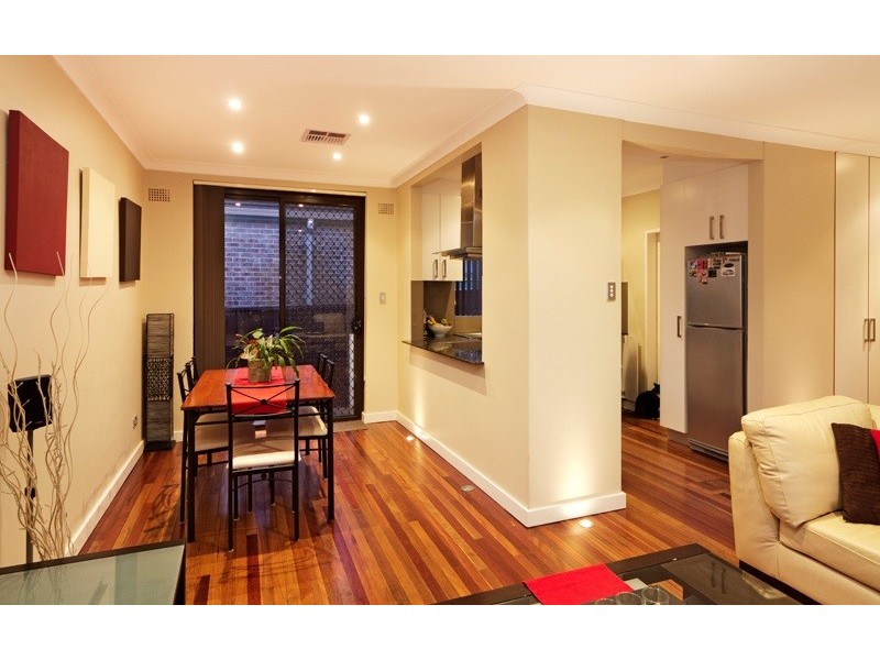 2/3 Bass Road, Earlwood NSW 2206