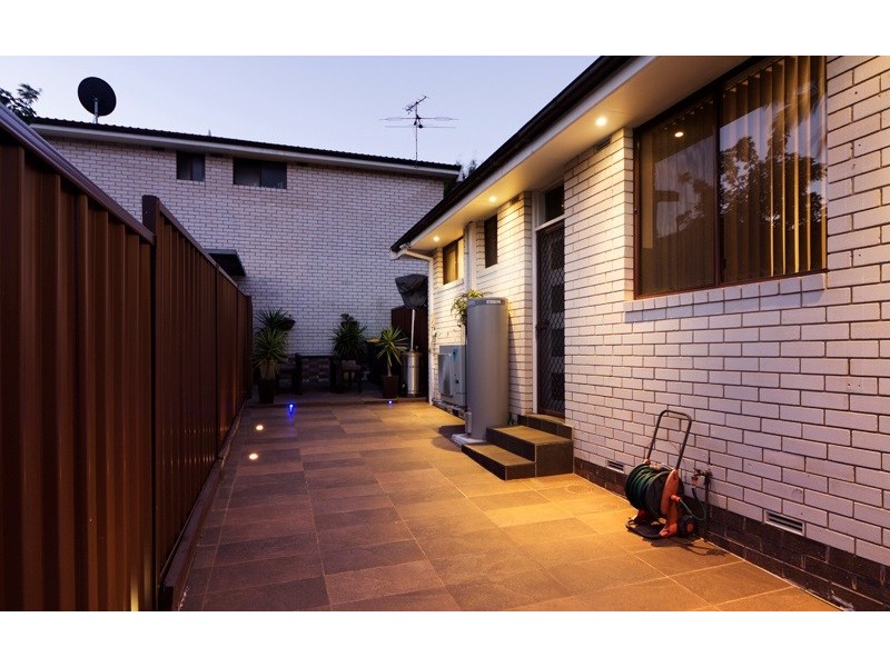 2/3 Bass Road, Earlwood NSW 2206