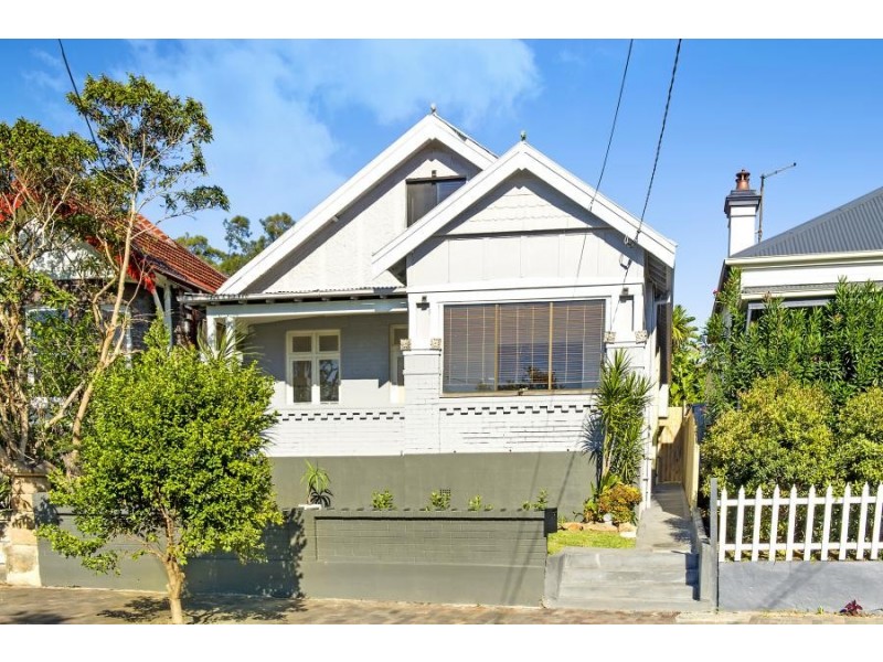 8 Hillcrest Street, Tempe NSW 2044