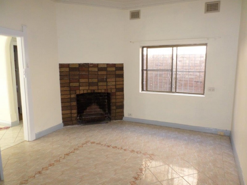 398 Unwins Bridge Road, Tempe NSW 2044