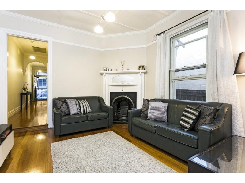 18 Gordon St, Marrickville NSW 2204