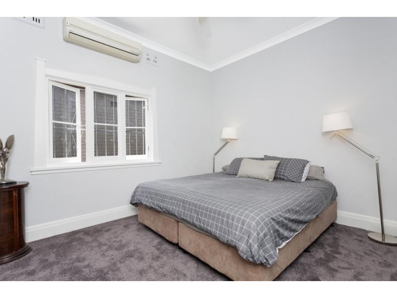 320 Unwins Bridge Road, Tempe NSW 2044