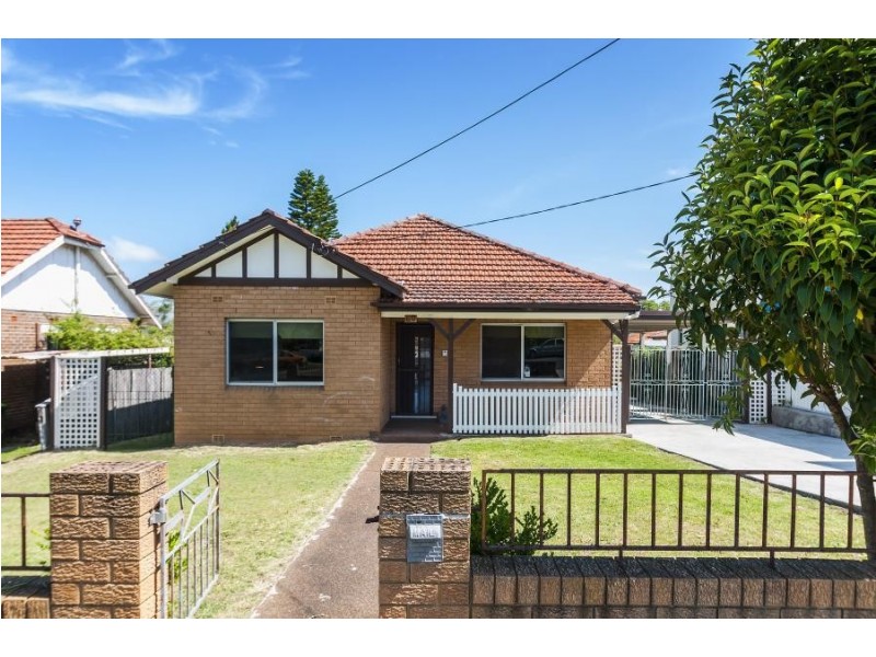 60 Gueudecourt Avenue, Earlwood NSW 2206