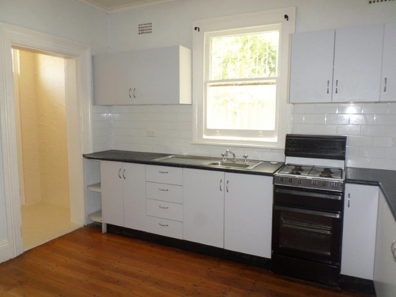 2/7 Roach Street, Marrickville NSW 2204