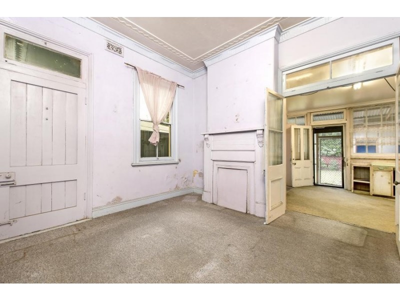 23 Woodland St, Marrickville NSW 2204