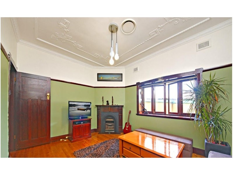 8 Harriet Street, Marrickville NSW 2204