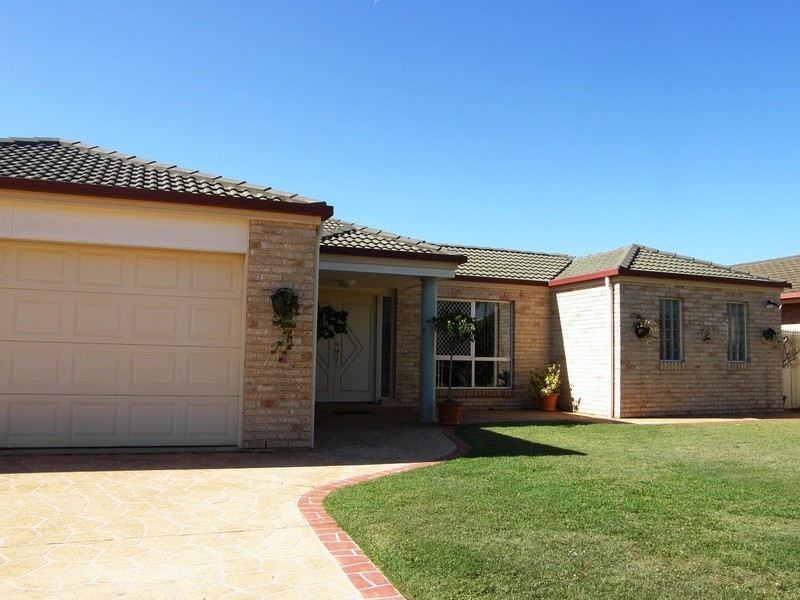 15 Kintyre Street, Victoria Point QLD 4165
