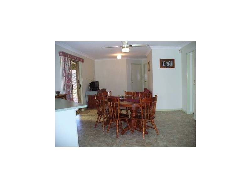 60 Cane Street, Redland Bay QLD 4165