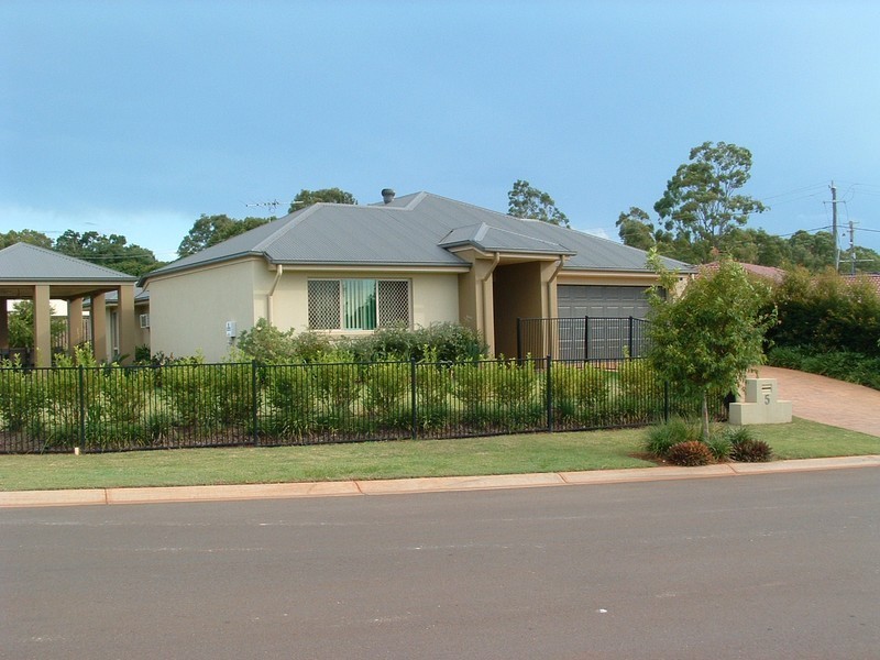 5 Syracuse Street, Redland Bay QLD 4165