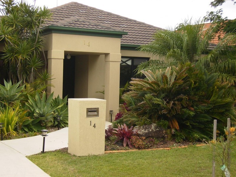 14 Gleneagles Street, Redland Bay QLD 4165